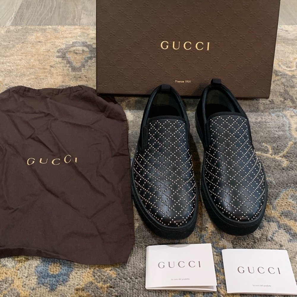 Unique Men’s Gucci slip on sneakers size 10.5